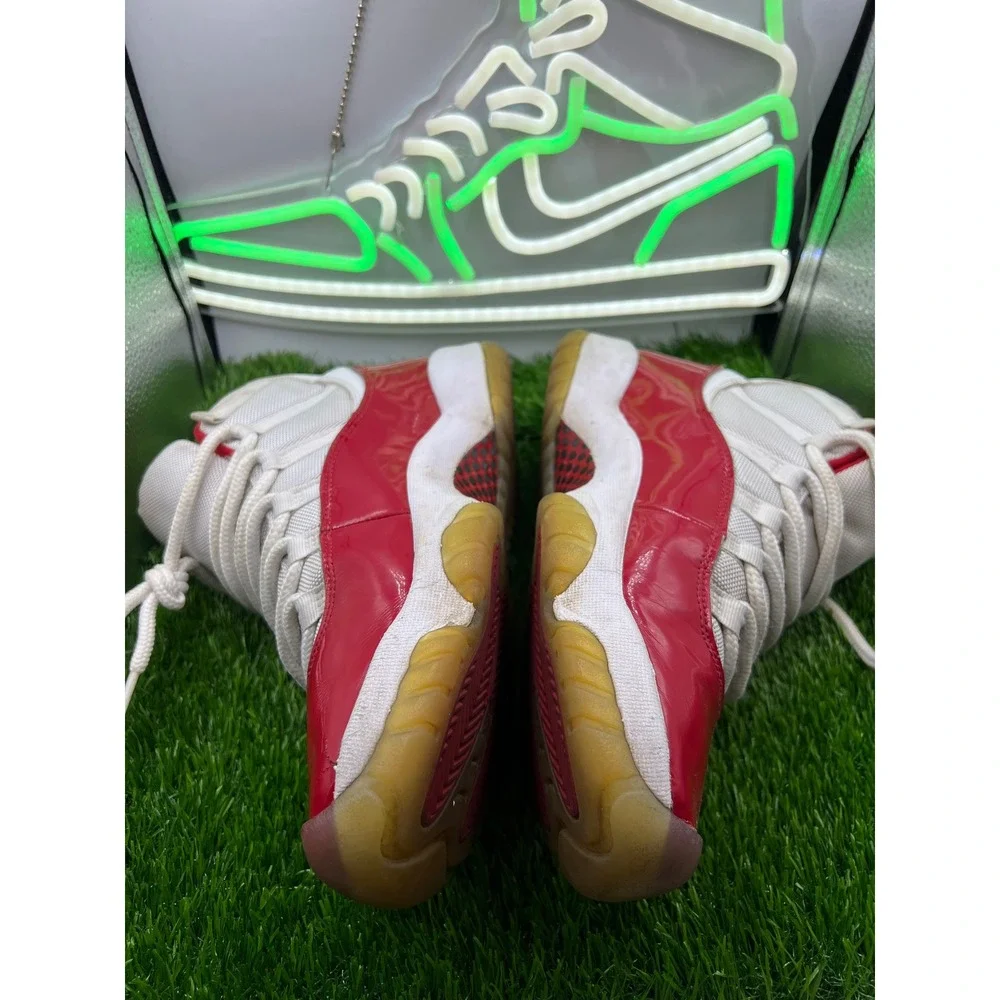 Jordan 11 Retro Cherry 2022 White Varsity Red CT8012-116 Mens Size 9